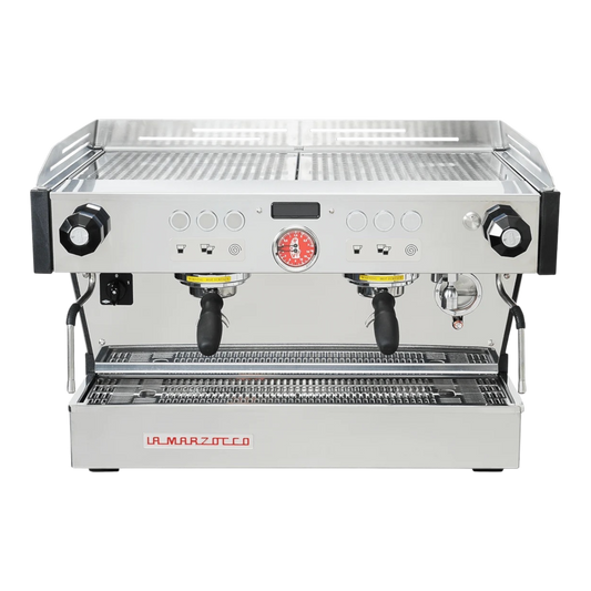Kaffeekontor Bayern La Marzocco Linea PB Espressomaschine aus Edelstahl mit zwei Brühgruppen und digitalem Display