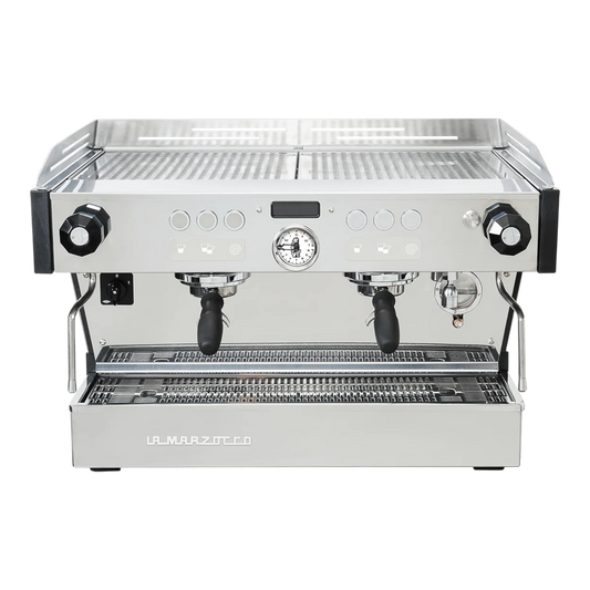 Kaffeekontor Bayern Linea PB X Espressomaschine mit zwei Brühgruppen und poliertem Edelstahlgehäuse